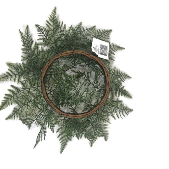 Brand new with tags faux Fern Wreath - Picture 4 of 7